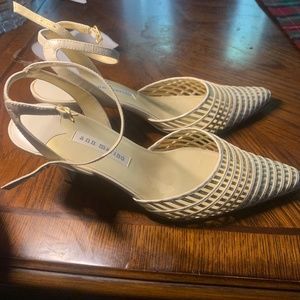Ann Marino Cream/gold Heels Size 8.5